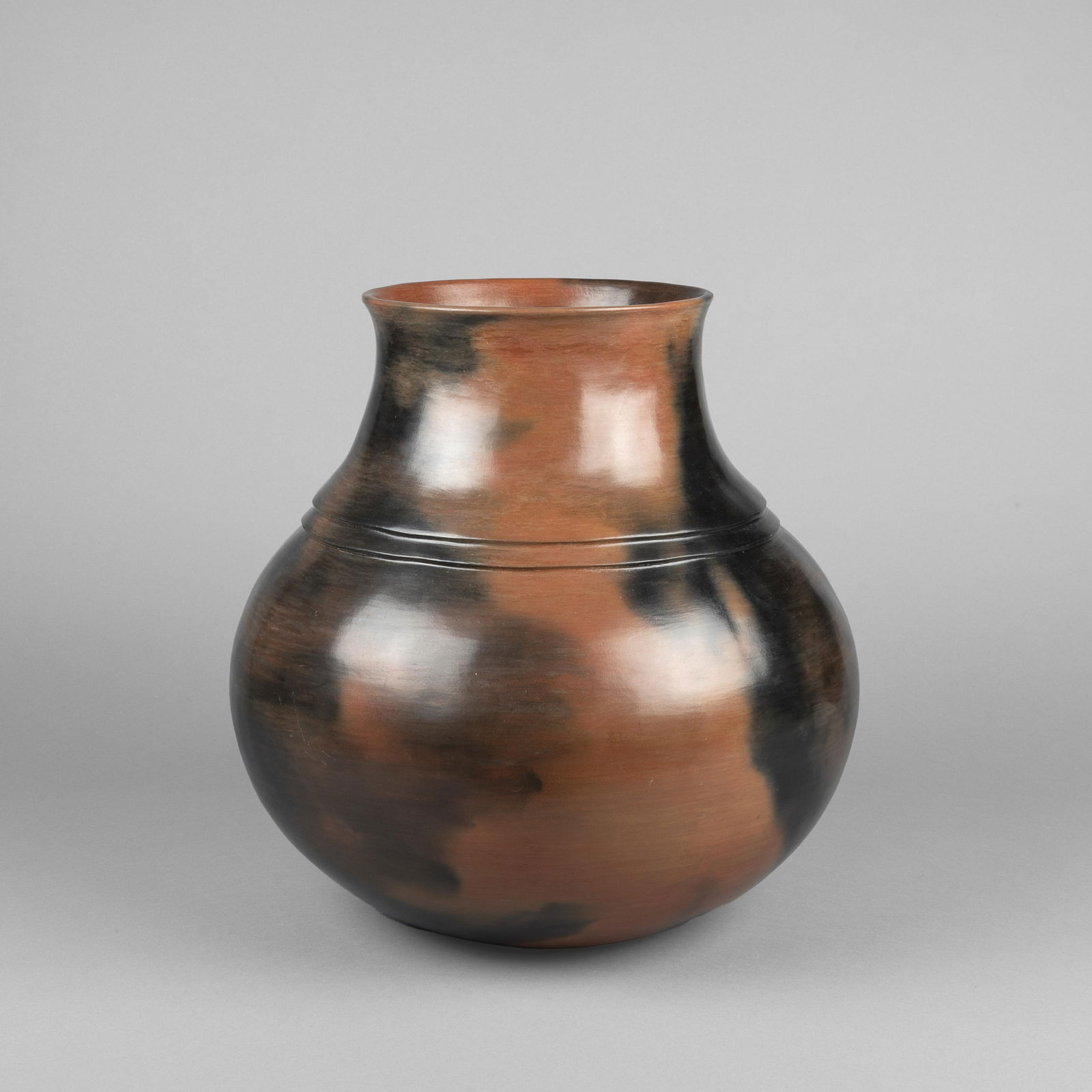 Samuel Manymules, Piñon Pitch Jar (1 of 3)