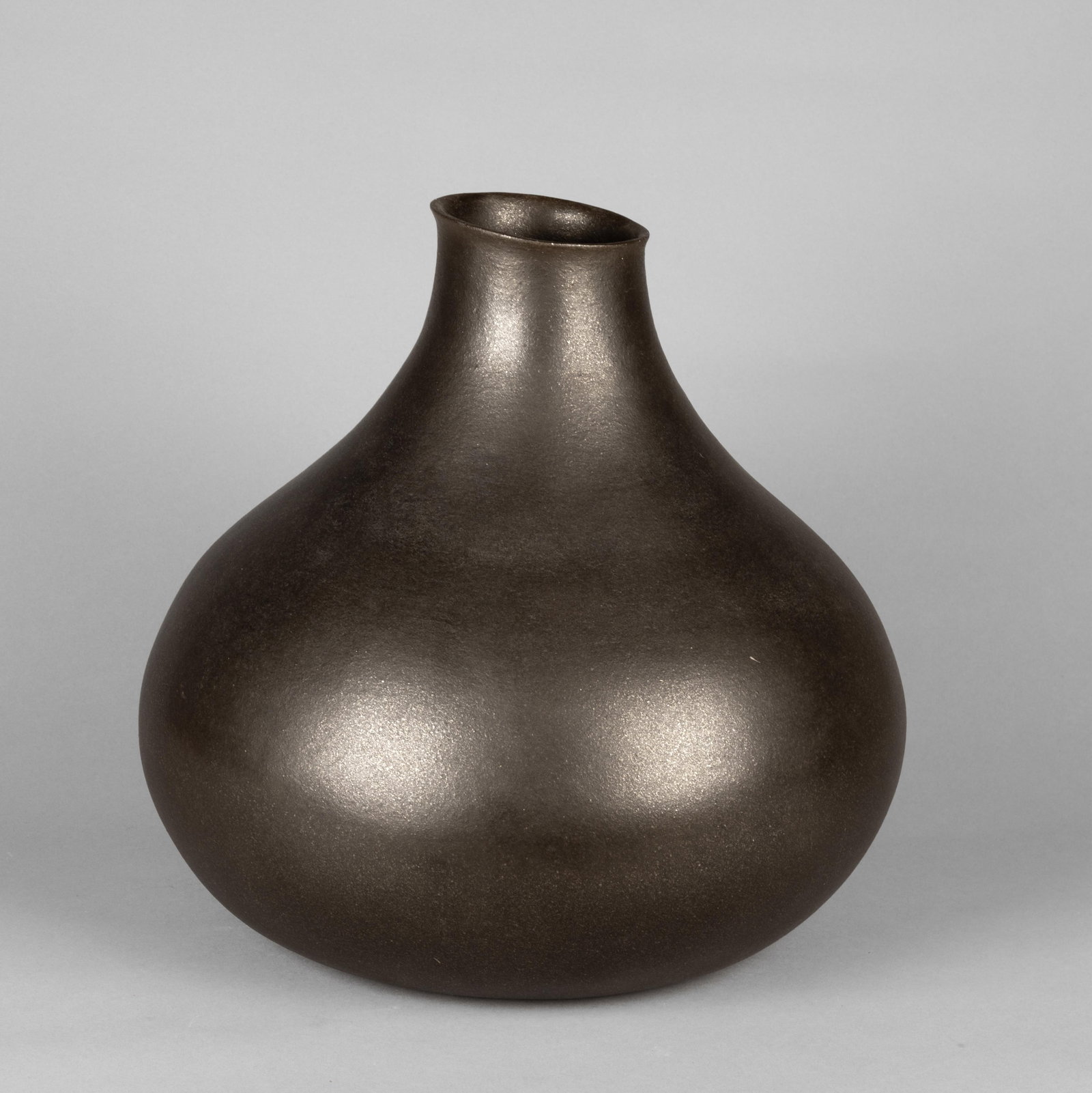 Jacobo de la Serna, Micaceous Blackware Vase, 1999: Jacobo de la Serna b. 1965 Micaceous Blackware Vase, 1999 fired micaceous clay inscribed: Jacobo 99' height: 16 1/4 x diameter: 16 in. (41.3 x 40.6 cm.) Private Collection, New Mexico