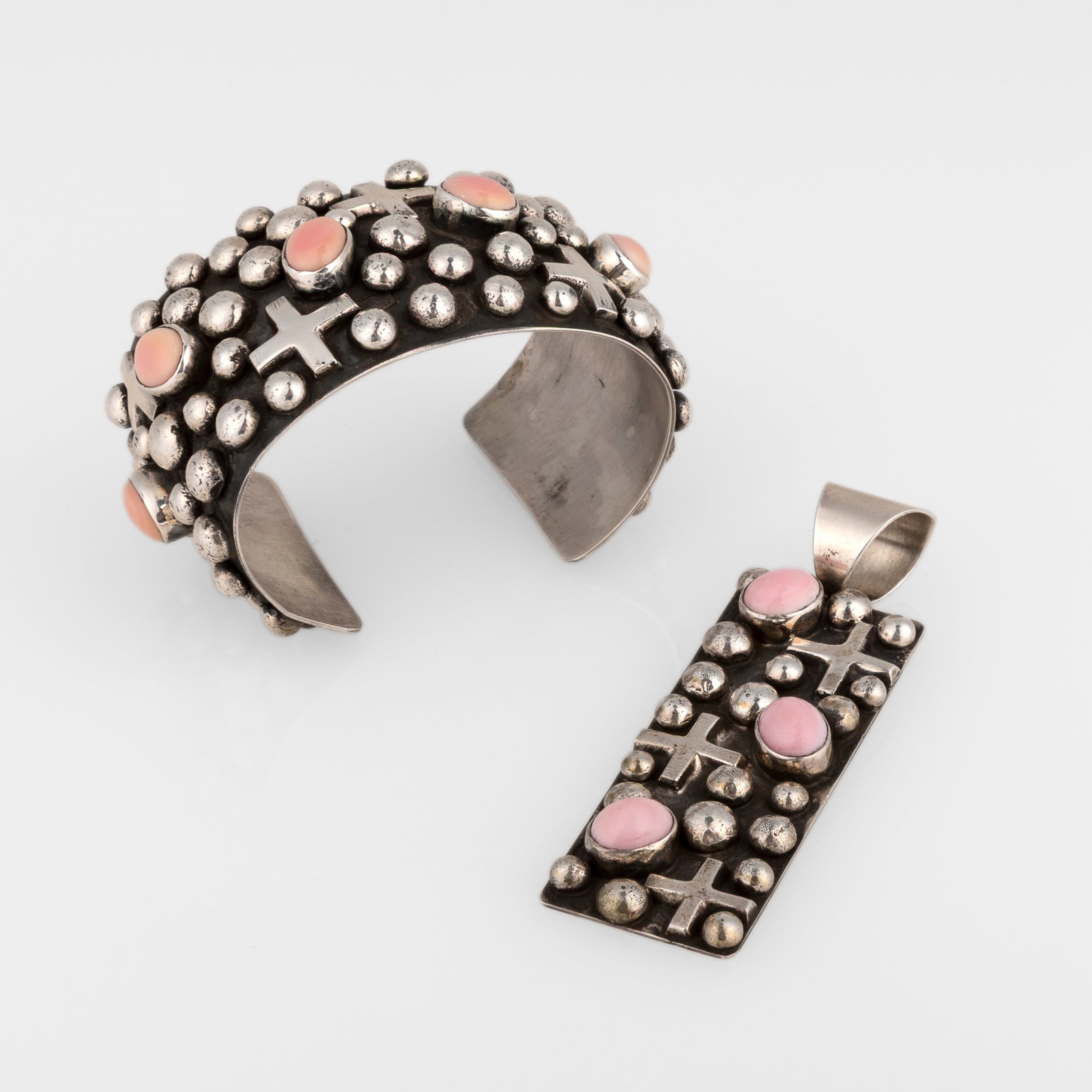 Chimney Butte, Sterling and Shell Jewelry Set: Cuff + Pendant (1 of 3)