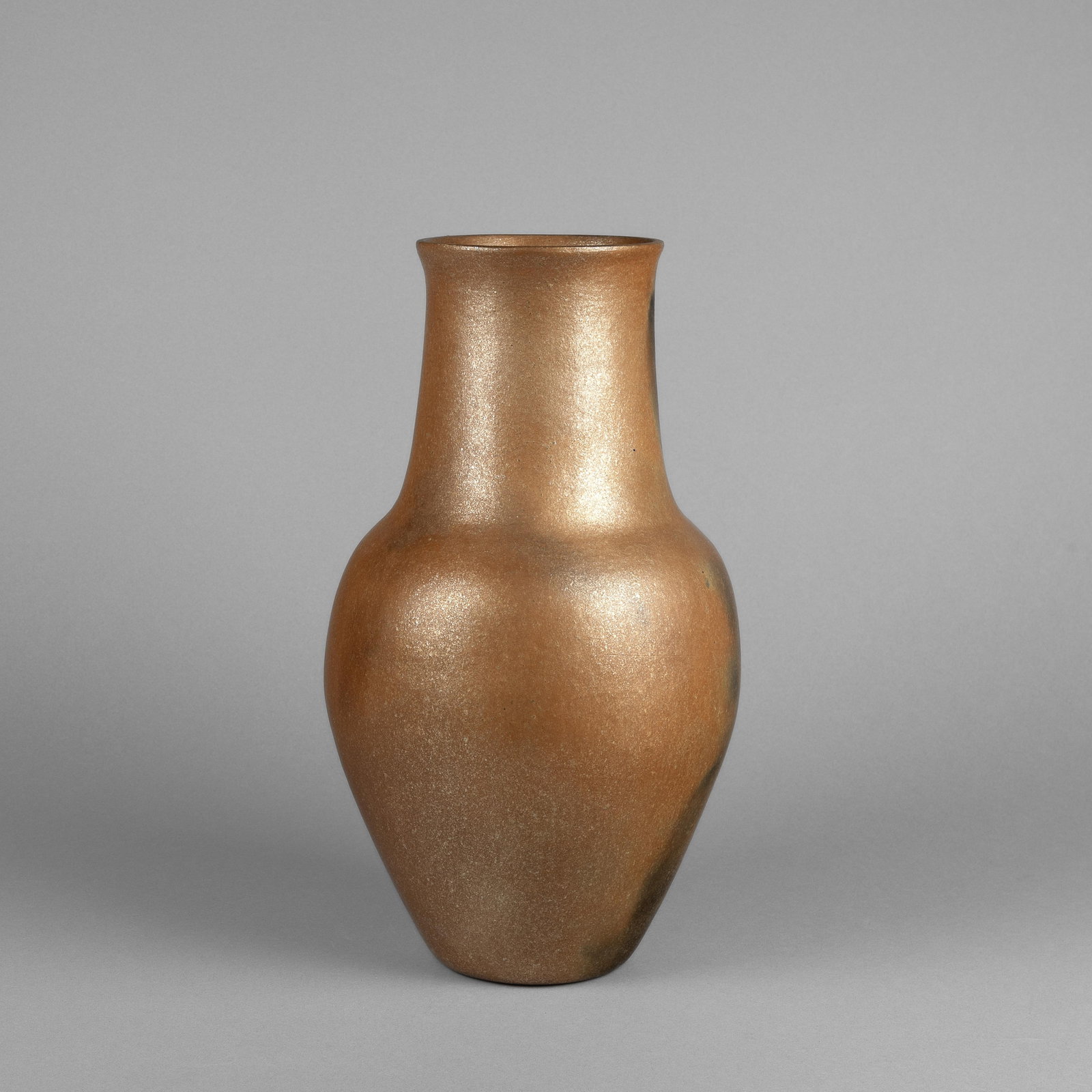 Sheldon Nunez-Velarde, Micaceous Vase (1 of 3)