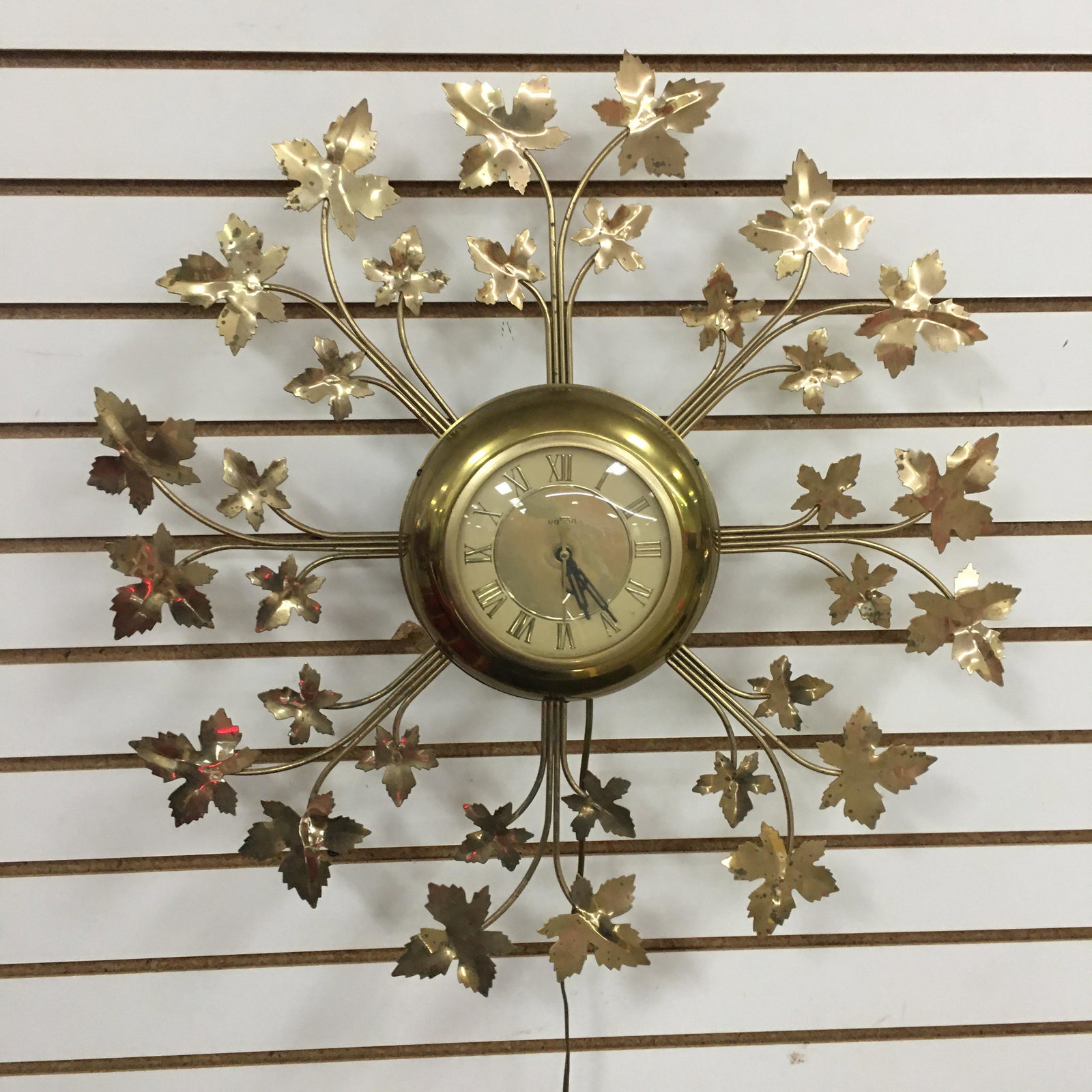 Midcentury Electric Wall Clock (1 of 4)