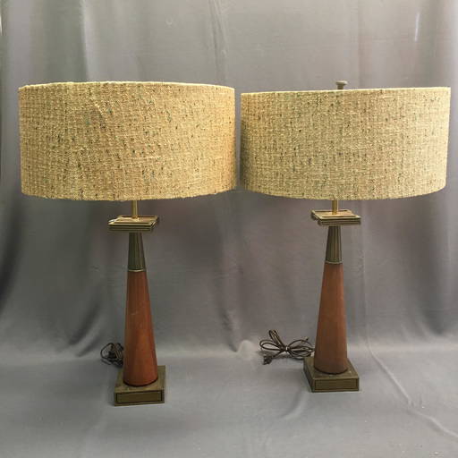 Pair Stiffel Greek Key Table Lamps (0181) on Feb 25, 2023 Rossville