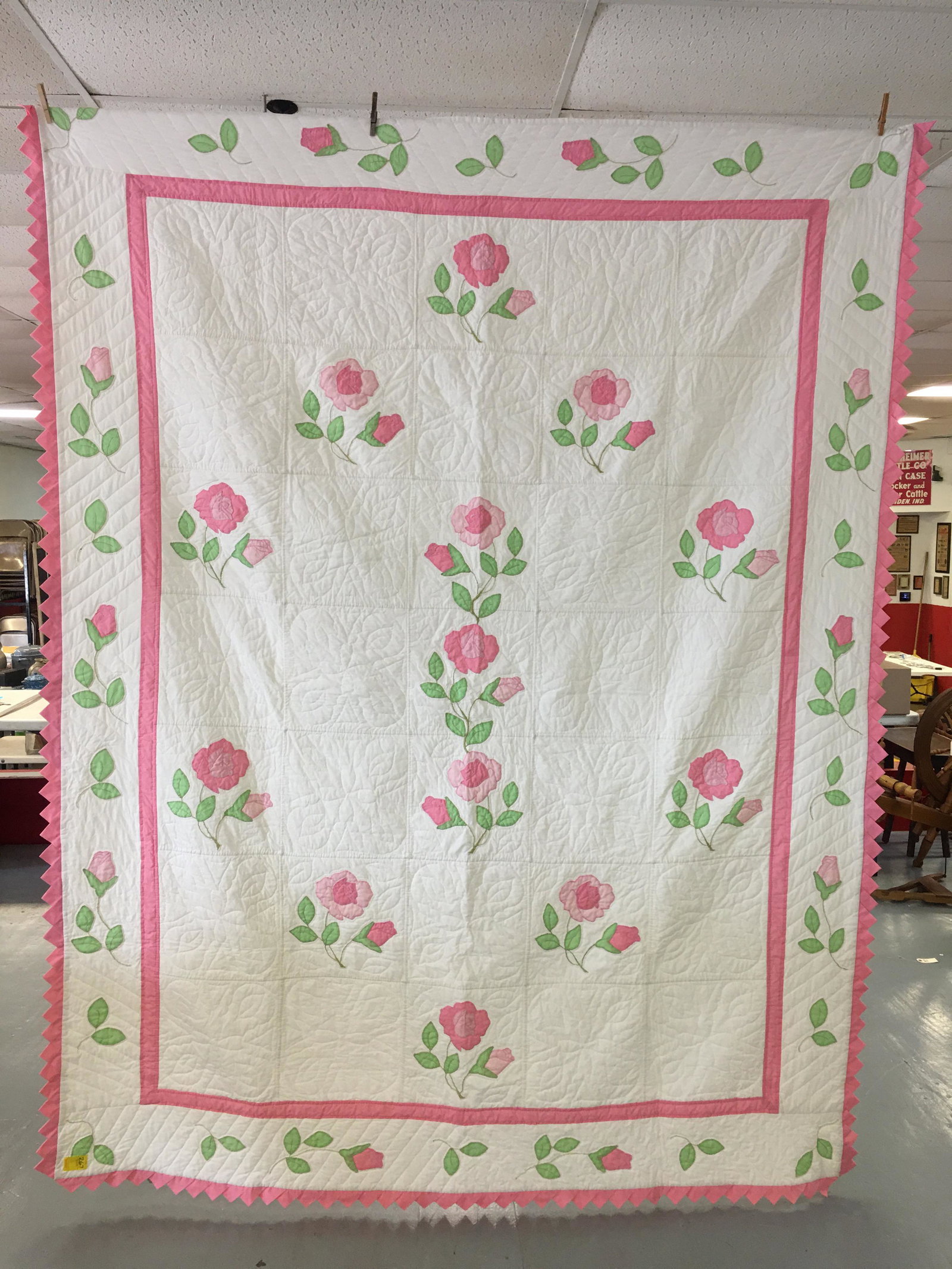 Vintage 40's Applique Rose Quilt (1 of 5)
