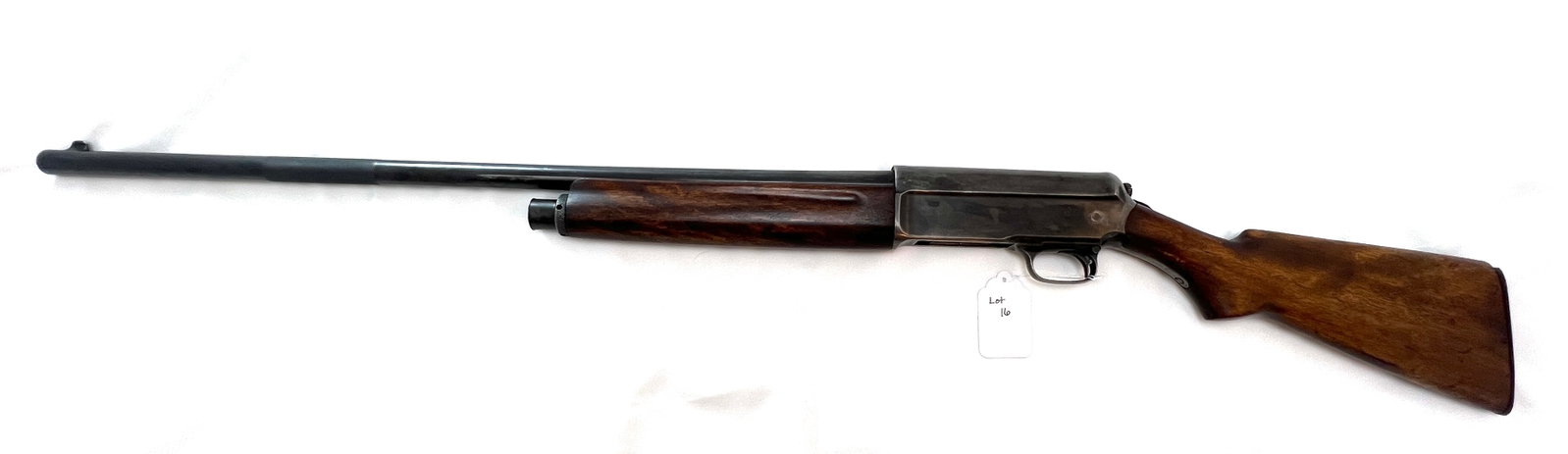 Winchester Model 1911. S.L.: Winchester Model 1911. S.L. 12 ga, MFG Date 1912, 27 inch barrel, Full Choke, all original condition, wear is conducive to age. # A 28573