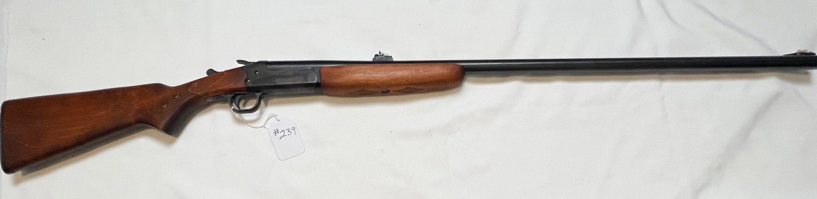 Savage Arms Single 12: Savage Arms Single 12, 12 ga, 36 inch barrel with rifle sights. #P912472