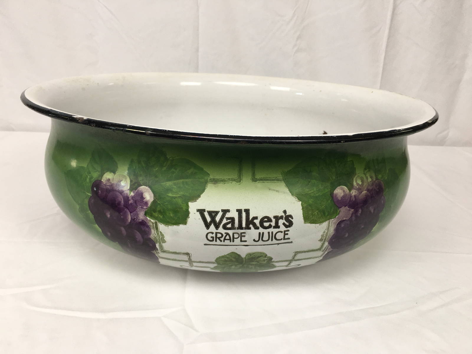 Walker's Grape Juice Soda Fountain Display Bowl Auction