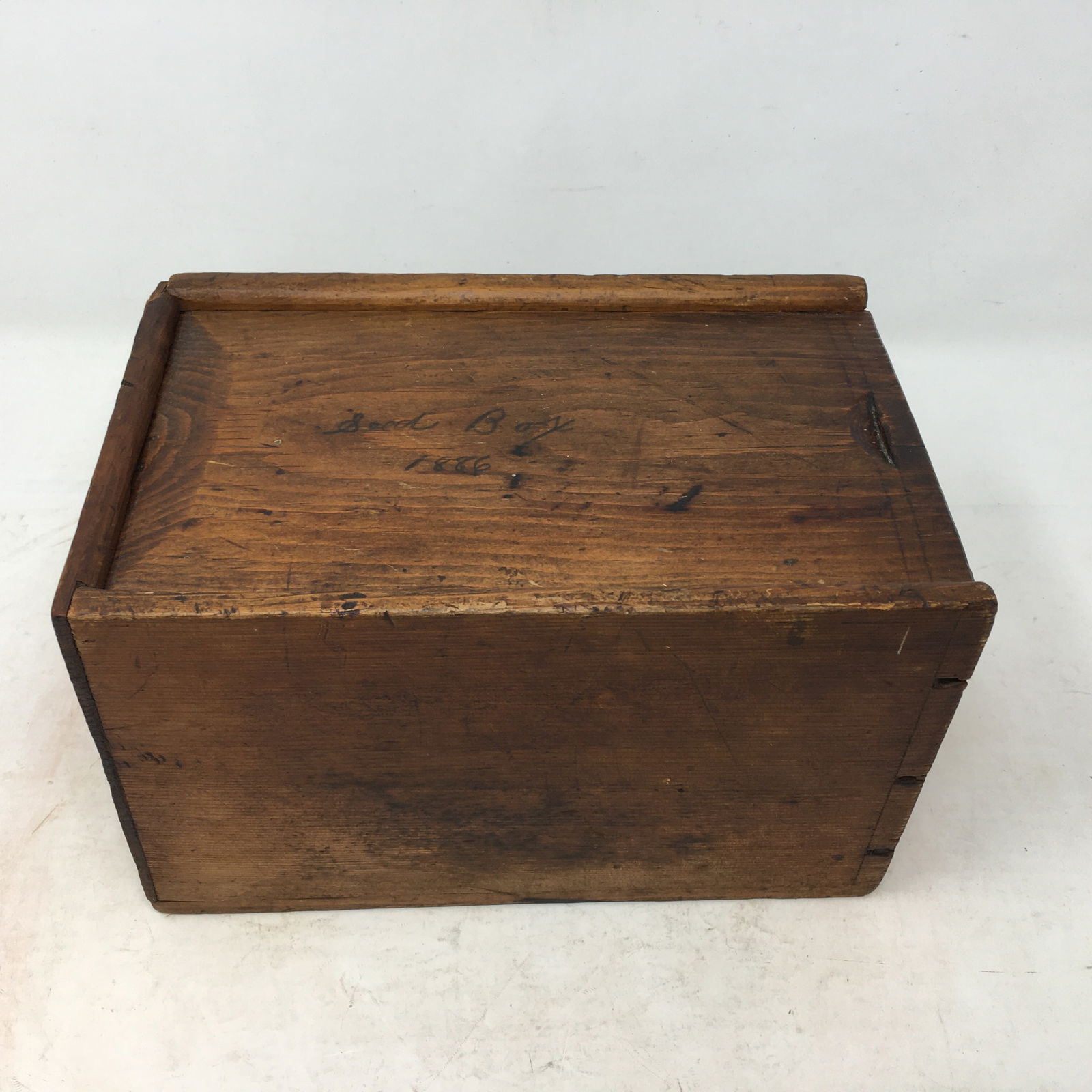 1886 Pine Sliding Lid Box (1 of 6)