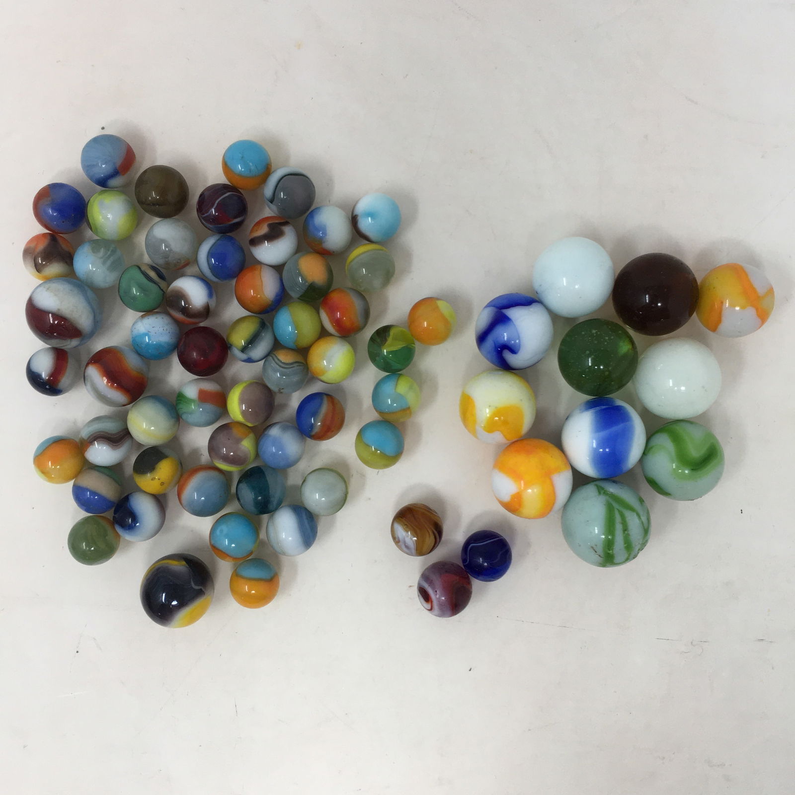 Lot of Antique & Vintage Marbles (1 of 4)