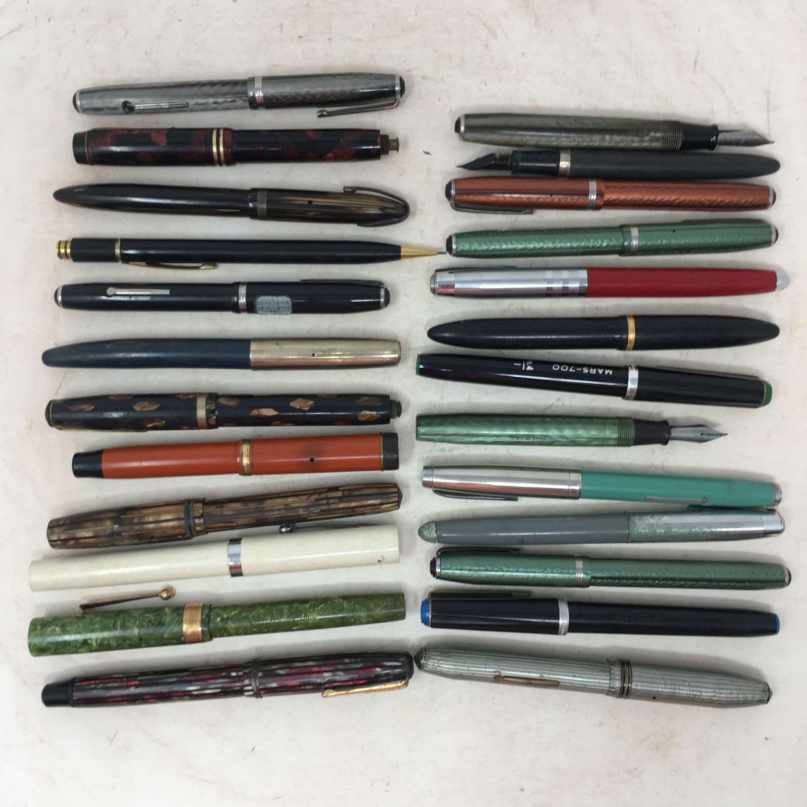 Group of Vintage Fountain Pens (1 of 1)