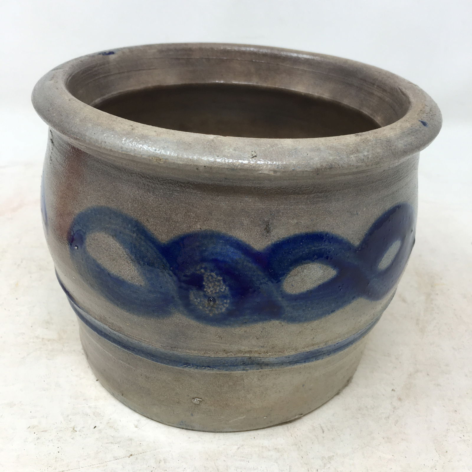 1 Quart Cobalt Decorated Stoneware Crock (1 of 4)