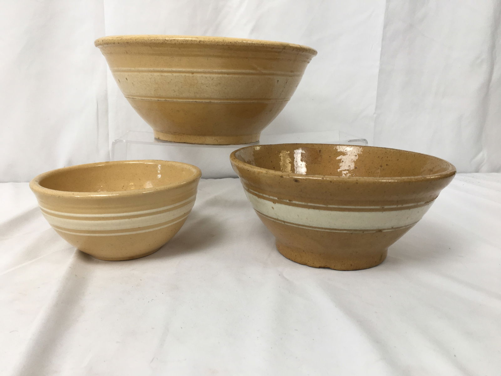 (3) Banded Yellowware Nesting Bowls (1 of 4)