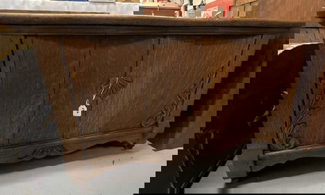 Oak Serpentine Top Blanket Chest