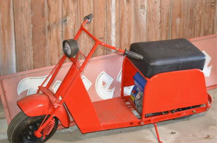 1950s Cushman Scooter has modern engine & refinished. (1 of 3)