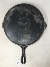 No. 10 Griswold Skillet