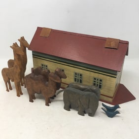 Folk Art Noah's Ark & Animals