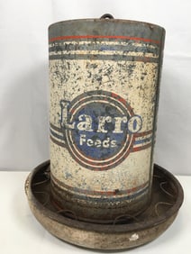 Larro Feeds Chicken Feeder