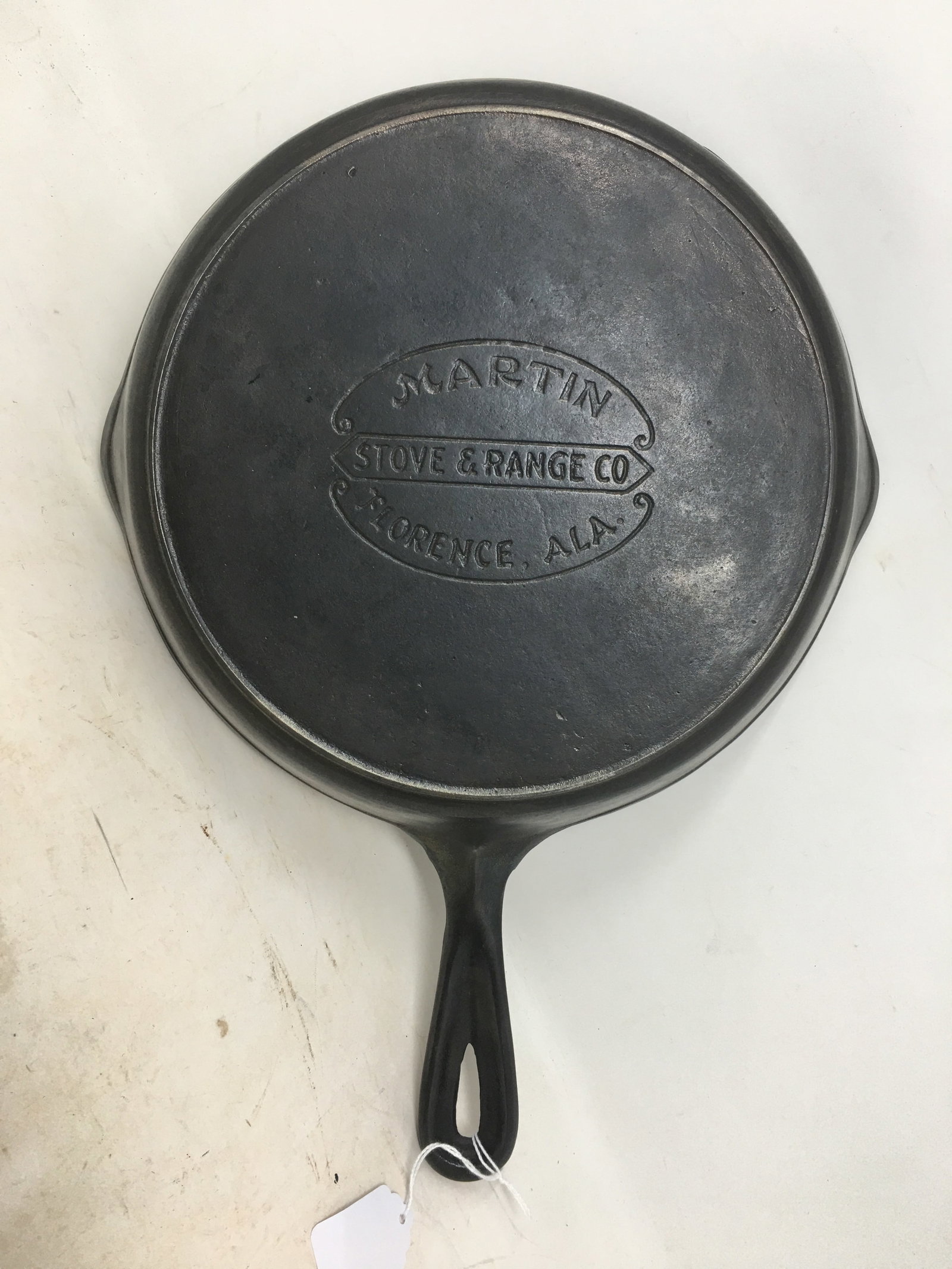 Martin Stove & Range No. 8 Skillet: Martin Stove & Range Co. #8 Cast Iron Skillet, With Heat Ring, 15"L x 10.5"W x 2"H