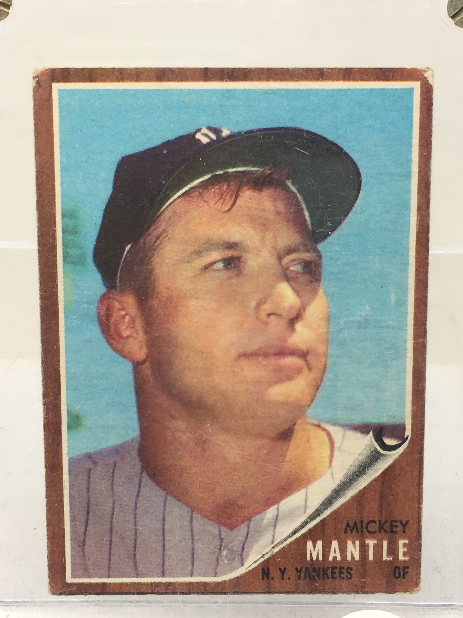 1962 Topps Mickey Mantle, #200: 1962 Topps Mickey Mantle, #200 Baseball Card, some wear at corners