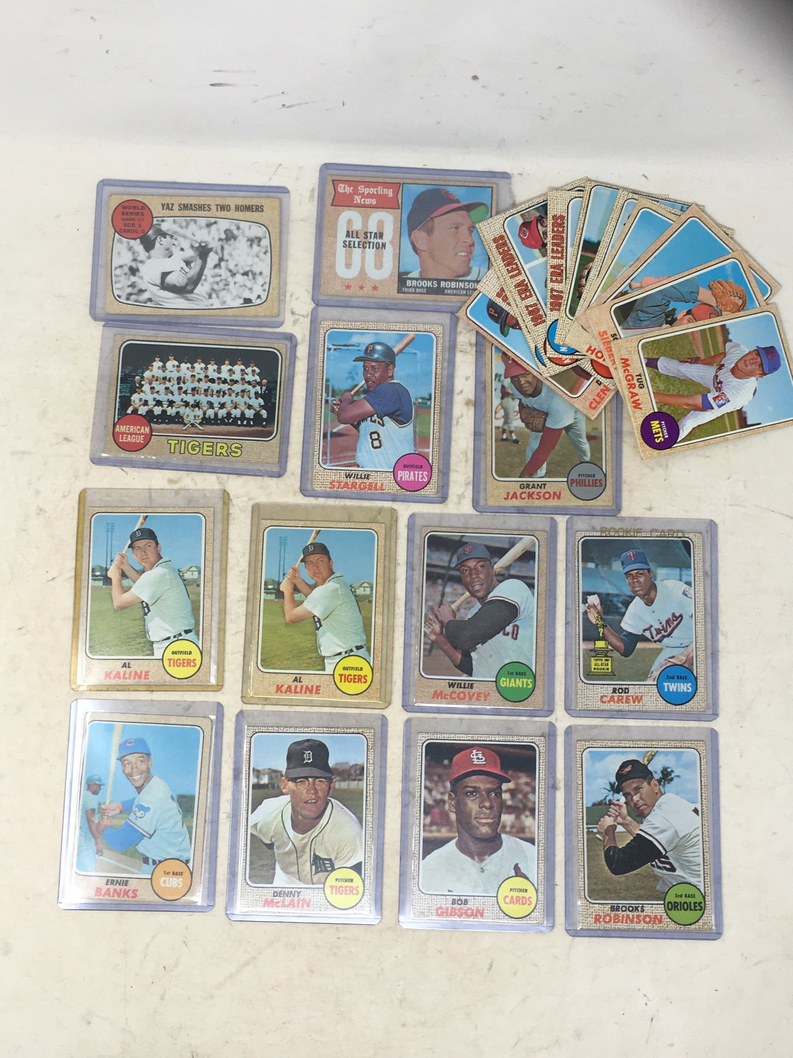 (24) 1968 Topps Baseball Cards (1 of 6)