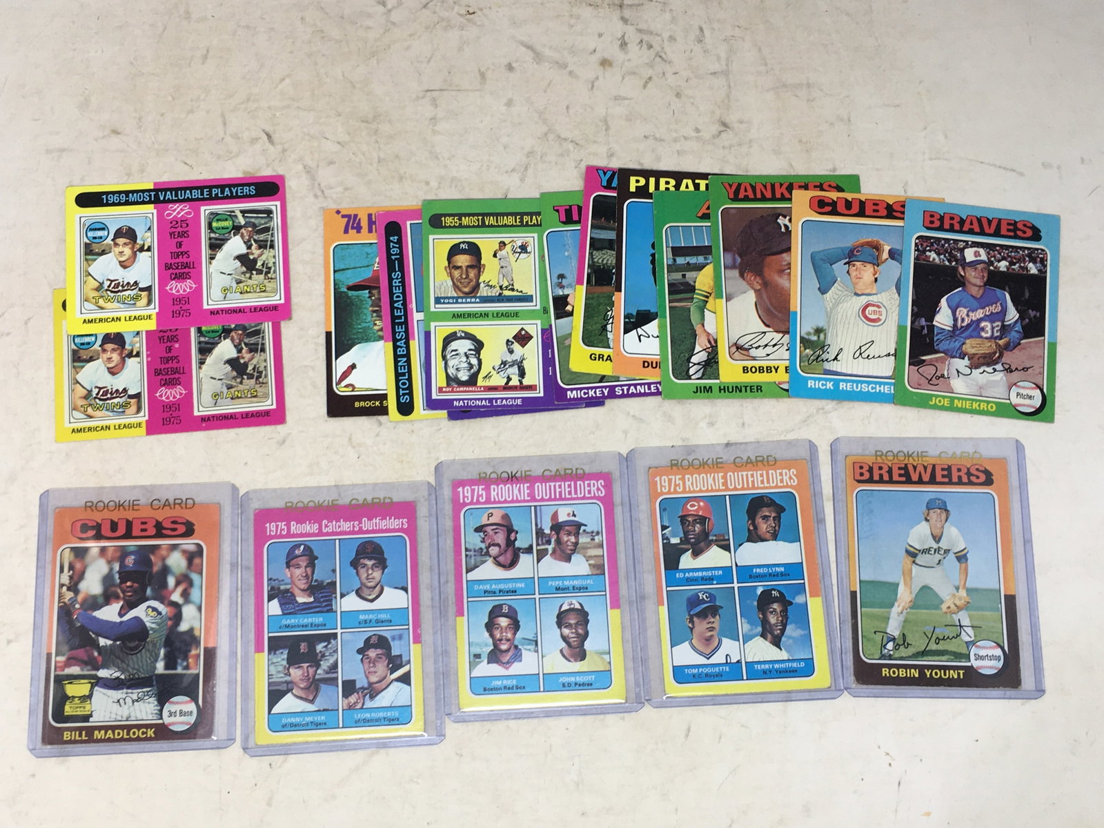 (18) 1975 Topps Baseball Cards (1 of 6)