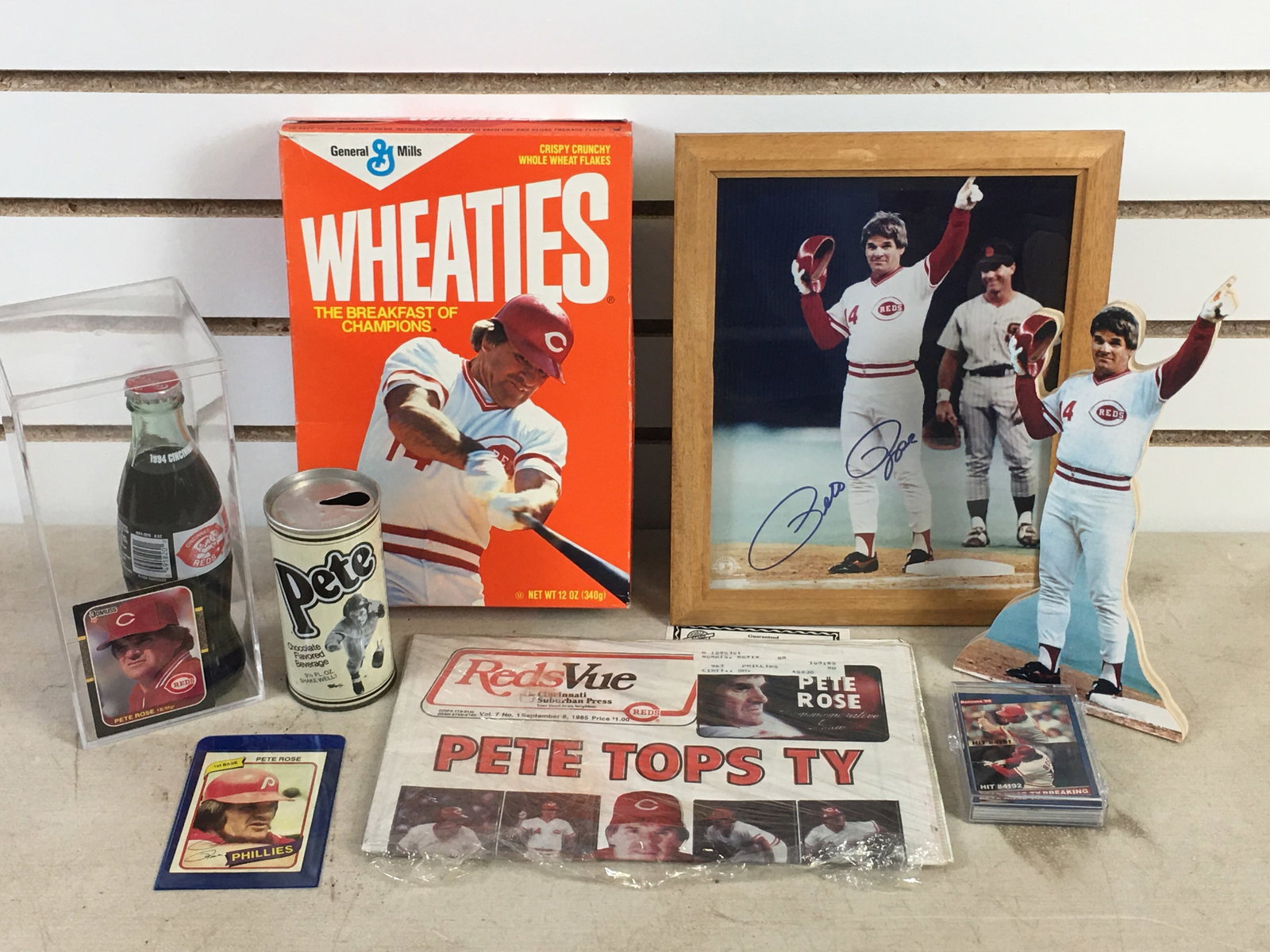 Pete Rose Autographed Photo, Memorabilia (1 of 8)