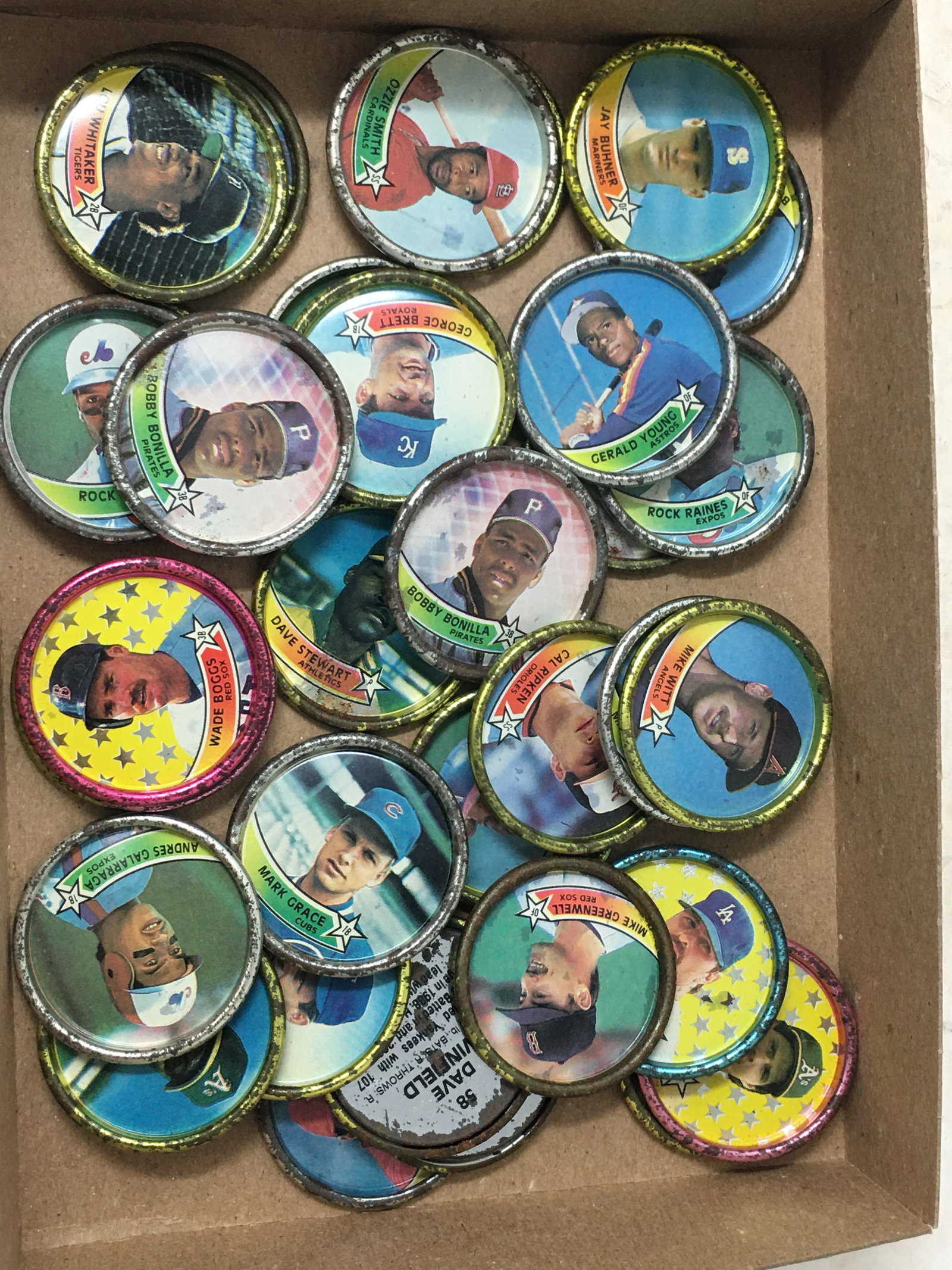 (35) 1989 Topps Metal Buttons, MLB Players (1 of 2)