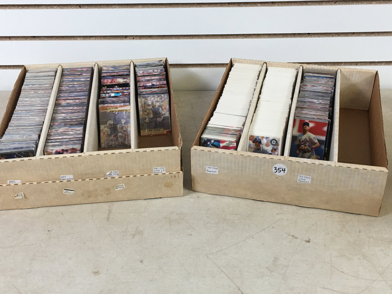 Group of 1993 & 1994 Fleer Ultra Baseball Cards (1 of 3)