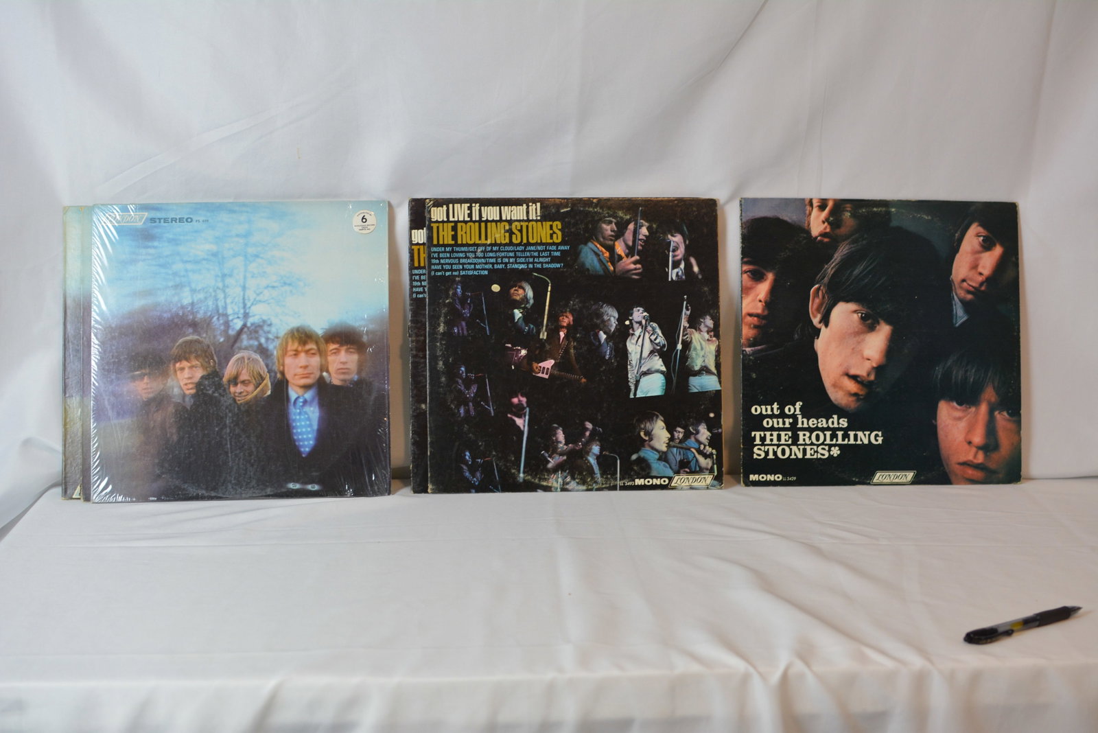 Rolling Stones Vintage Vinyl LP Collection - Between the Buttons, Got LIVE If You Want It! & Out of: Rolling Stones Vintage Vinyl LP Collection - Between the Buttons, Got LIVE If You Want It! & Out of Our Heads Description: Vintage Rolling Stones vinyl record lot featuring three classic albums from t