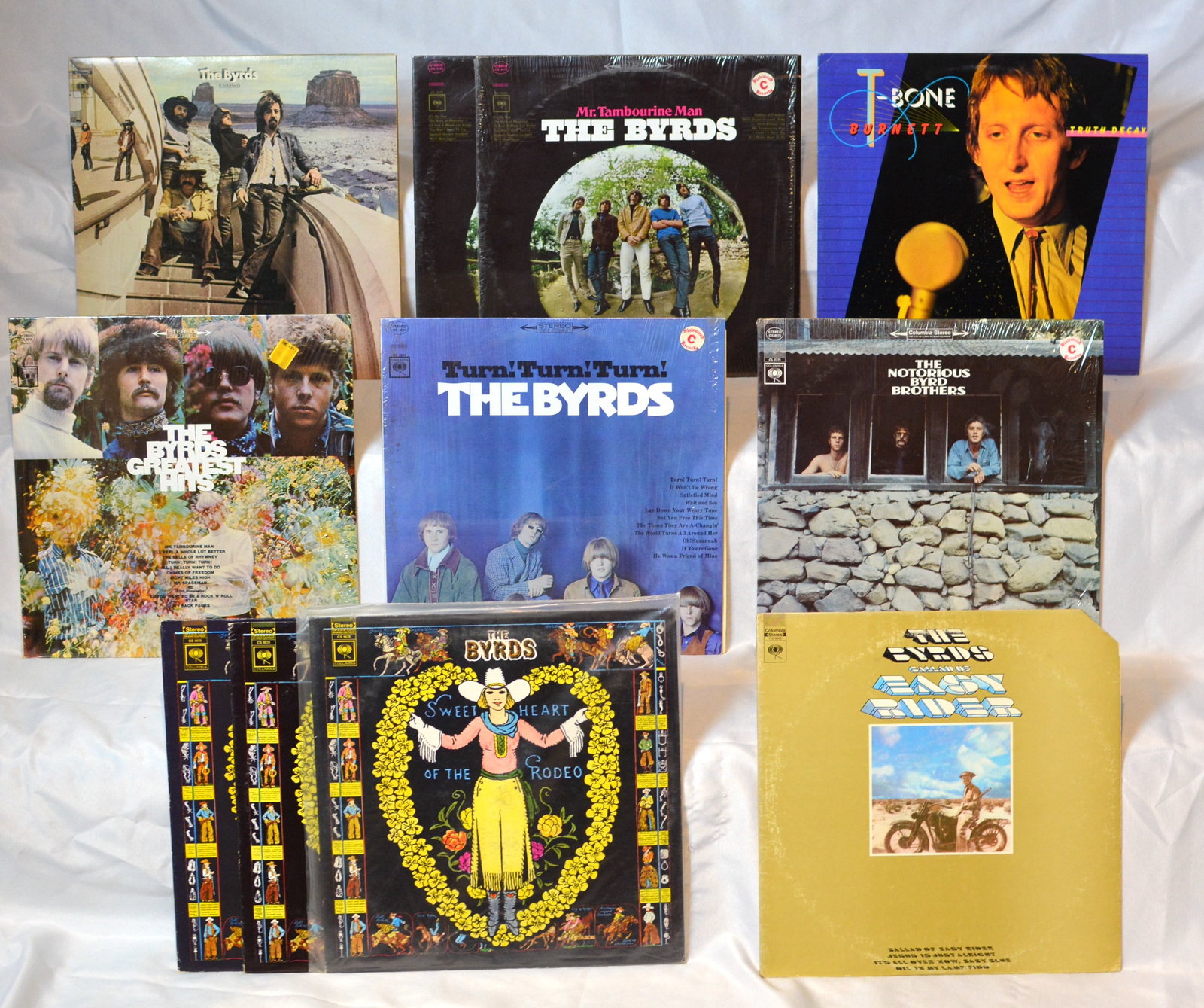 he Byrds Vinyl Record Lot w/ Multiple Copies ? Sweetheart Of The Rodeo, Greatest Hits, Mr.: Excellent vintage vinyl lot featuring classic albums by The Byrds plus a T Bone Burnett LP. Great collection for fans of folk rock, country rock, psychedelic rock, and 1960s classic rock.Included titl