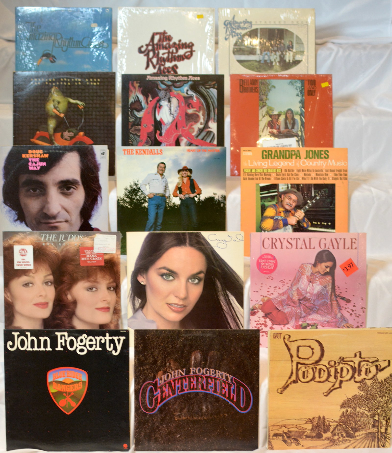 Vintage Country & Southern Rock Vinyl LP Lot ? John Fogerty, Crystal Gayle, Bellamy Brothers & More: Assorted vintage vinyl LP collection featuring country, southern rock, country-pop, Cajun, and classic rock artists from the 1970s and 1980s.Artists/titles visible include:John Fogerty ? Centerfield a