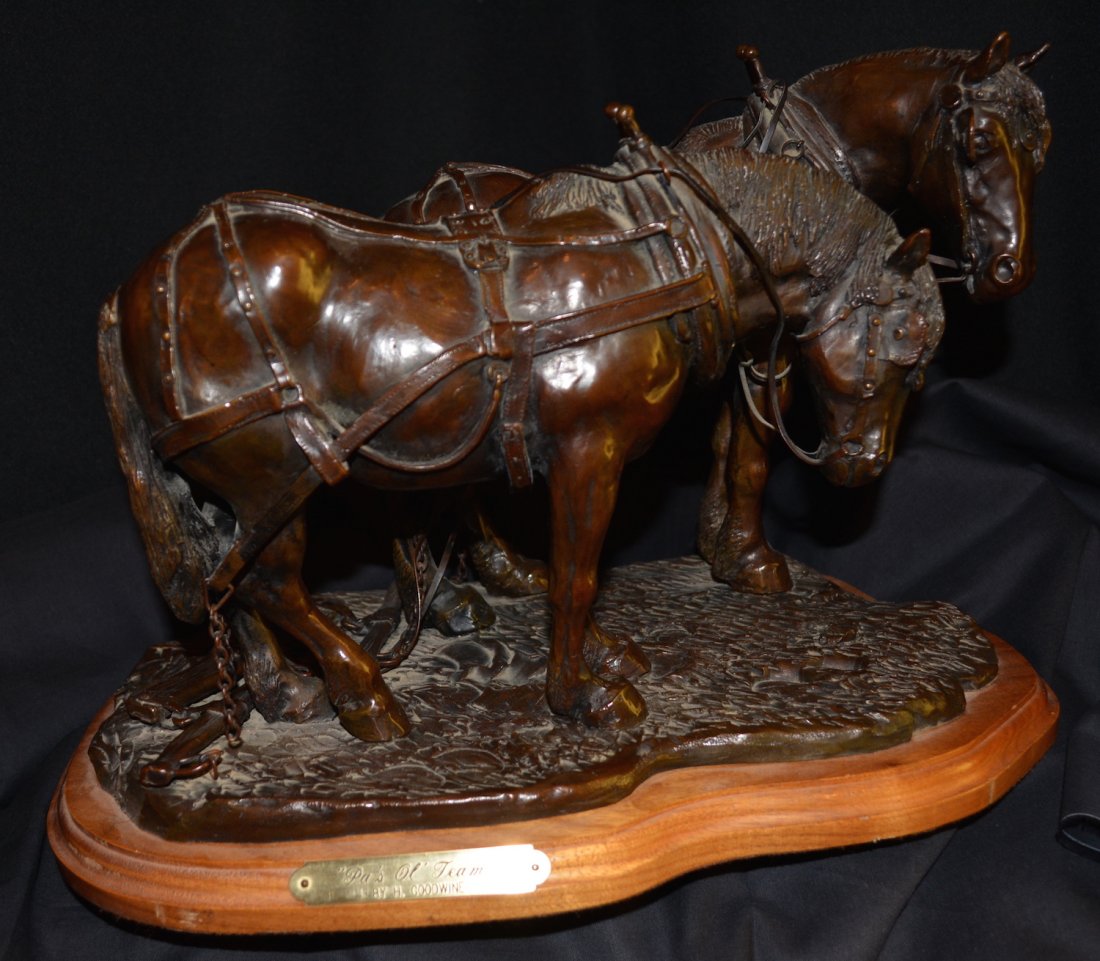 "Pa's Ol' Team" by H. Goodwine: "Pa's Ol' Team" by Hildred Goodwine Sculpture is 15" wide by 9" Tall.