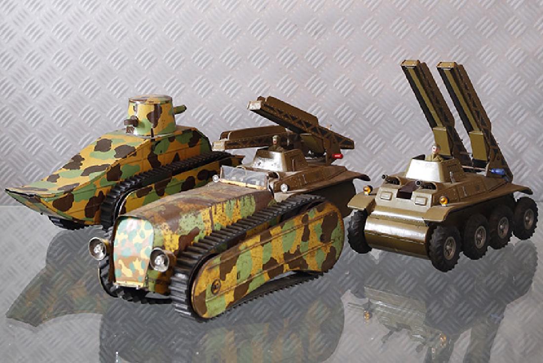 Lot de 4 chars (1 of 1)