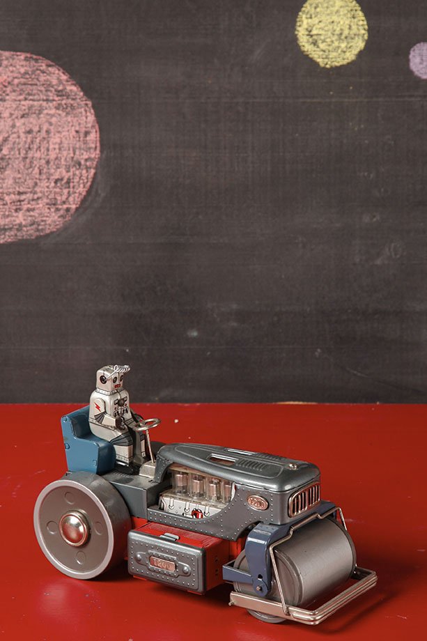 Japon Battery toy 1958 Nomura: Robot Driven space rollerSans boiteL. 27 cmTin litho battery operated Robot Driven space roller without box