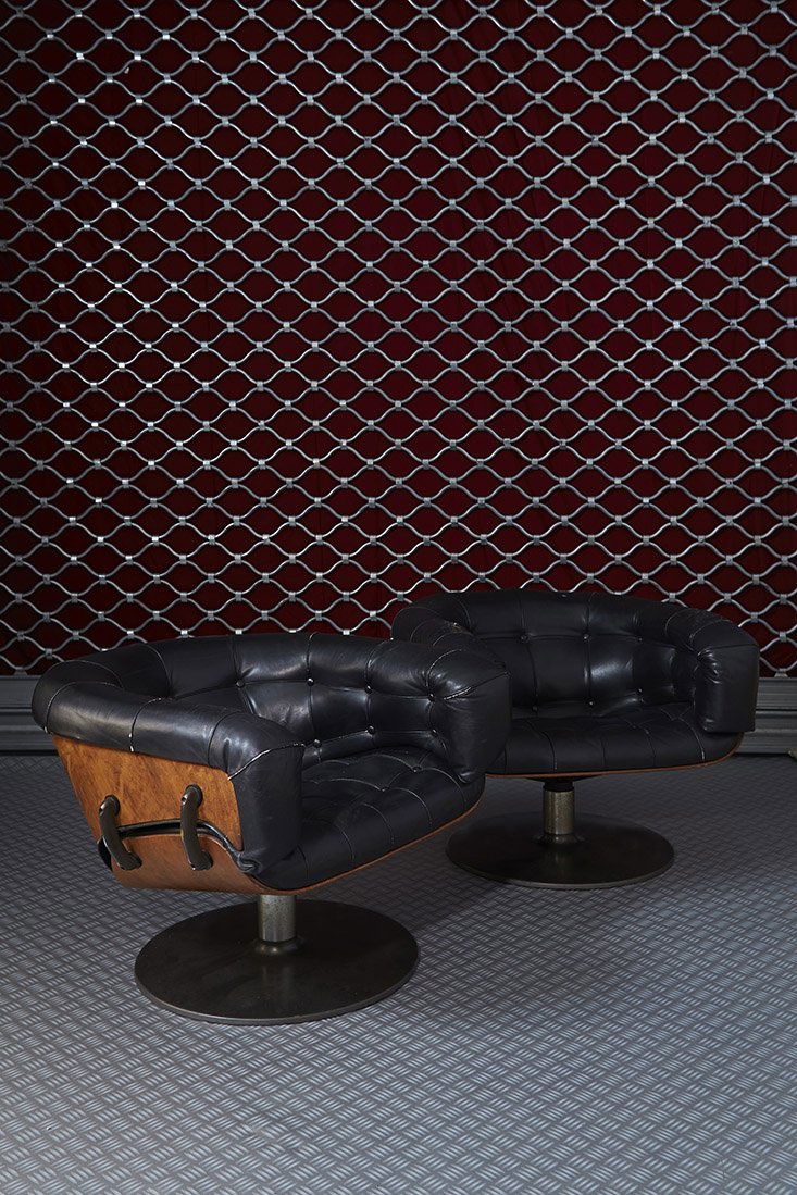 Martin Grierson (XXe siecle) Paire de fauteuils (1 of 1)