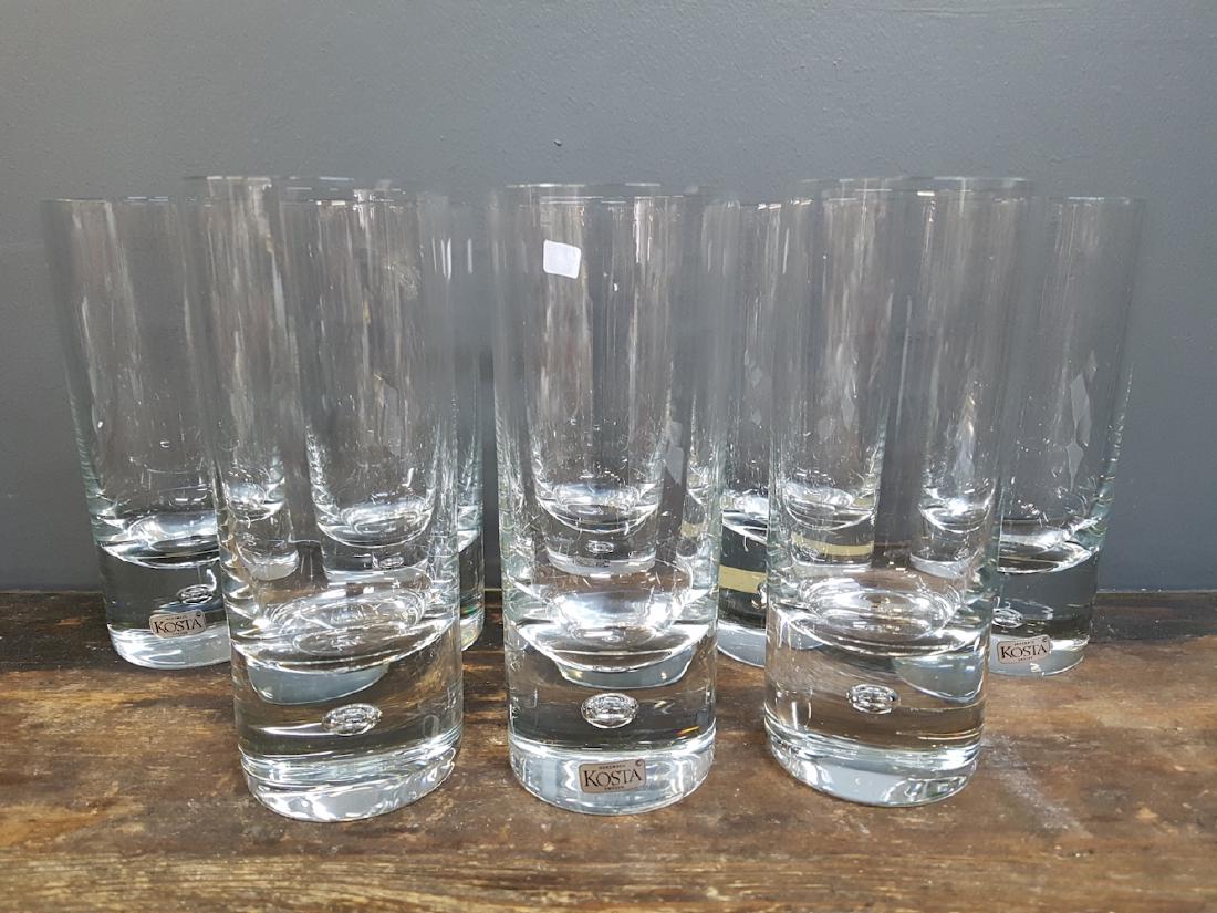 Kosta Boda Sweden, PIPPI Series, 8 Glasses 12 oz: Kosta (Kosta Boda), Sweden, PIPPI Series, 8 Glass Flat Tumblers 12 ozThe Pippi Series was designed in the 1950s by Vicke Lindstrand for Kosta Glasbruk (Kosta Boda). Each piece features a single suspen