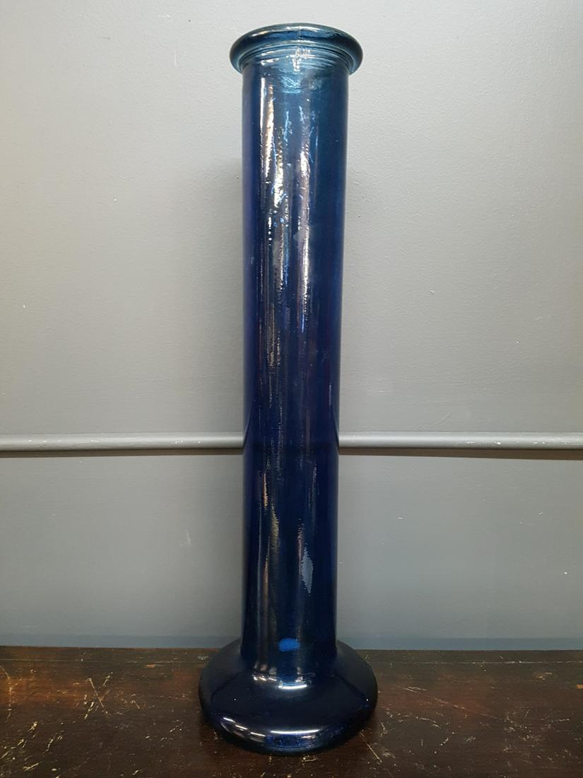 Tall Decorative Mcm Art Glass Vase Made In Spain Sep 19 2019 Kavanagh Auctions In Canada