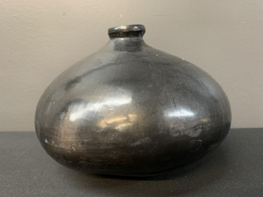 Black Navajo Ceramic Jug, 1960s New Mexico (1 of 5)