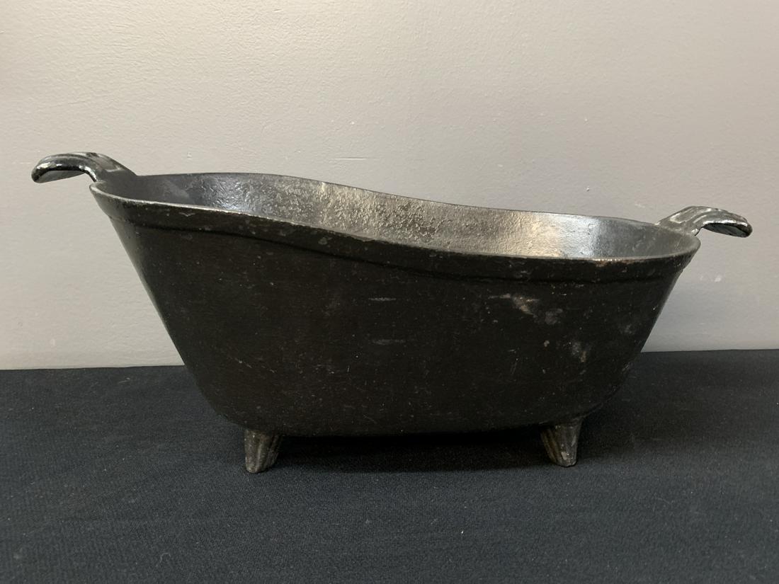19th C Cast Iron Miniature Bathtub (1 of 6)