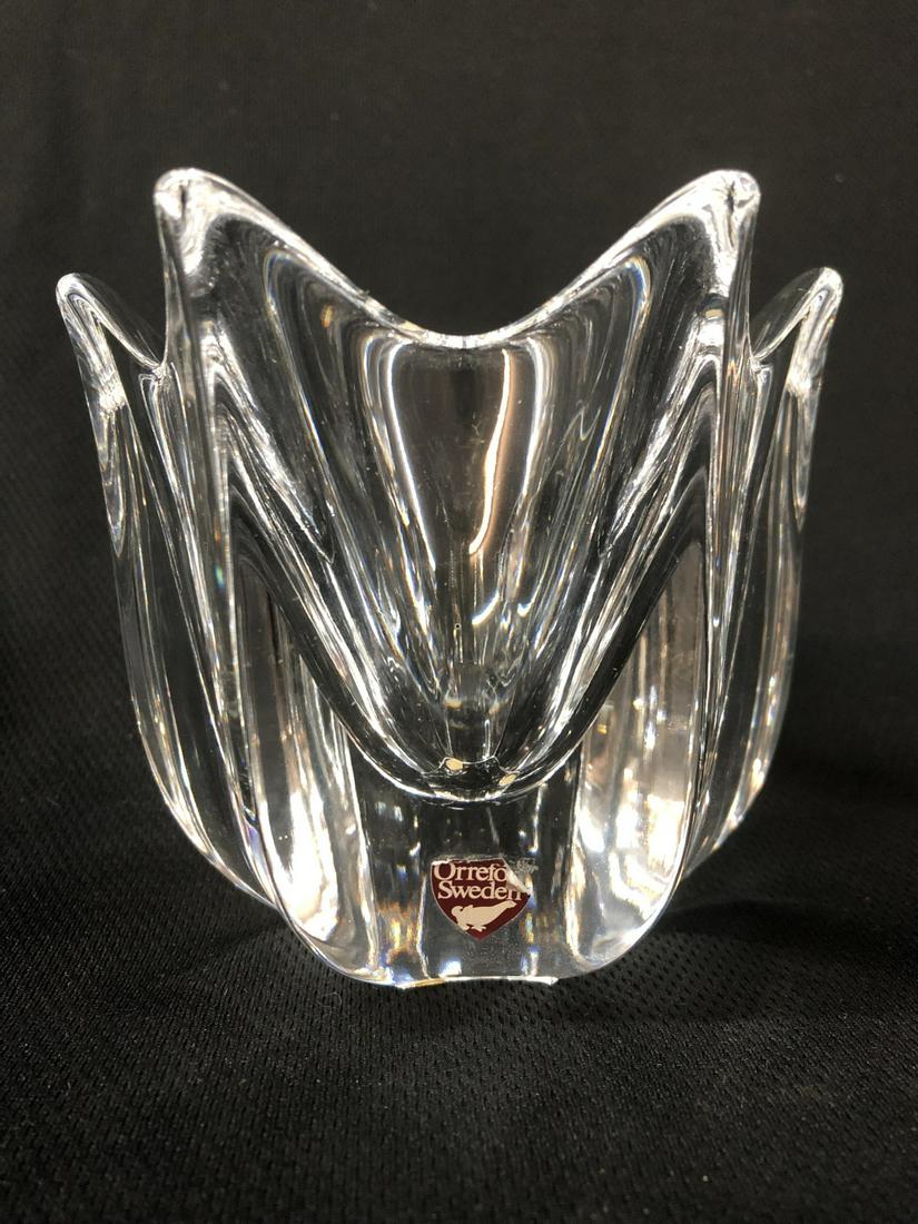 Orrefors Sweden Art Glass Crystal Vase, Bowl: Orrefors Sweden Art Glass Crystal Vase, Bowl. 4 Inches Tall.