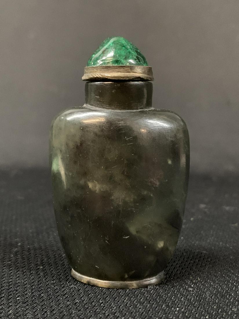 Chinese Spinach Jade Snuff Bottle (1 of 5)