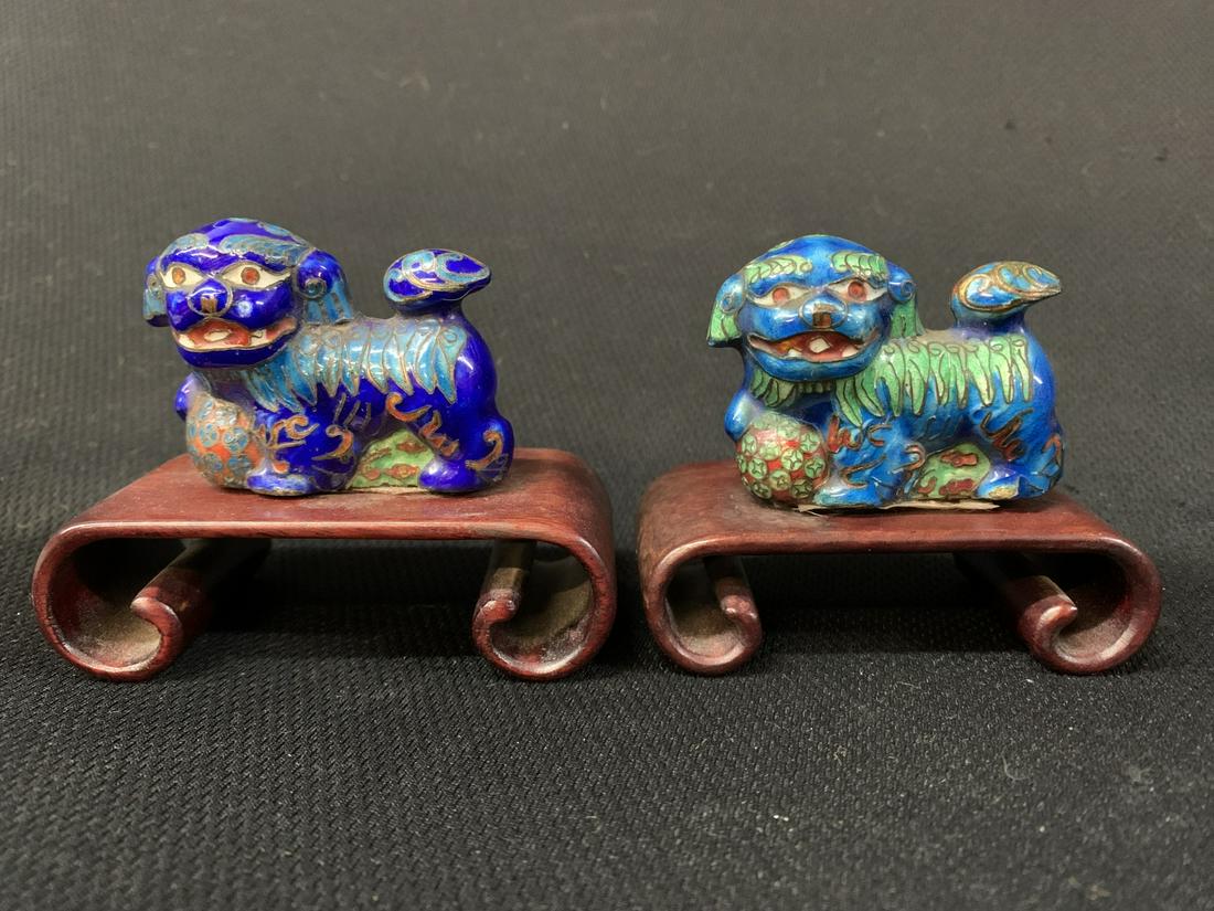 2 Chinese Cloisonne Foo Dogs On Stands (1 of 7)