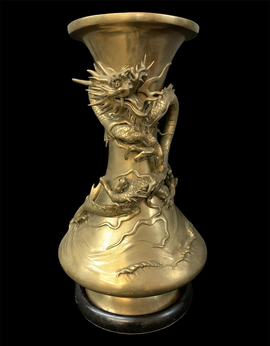 Antique Meiji Japanese Chinese Bronze Vase, Signed (1 of 11)