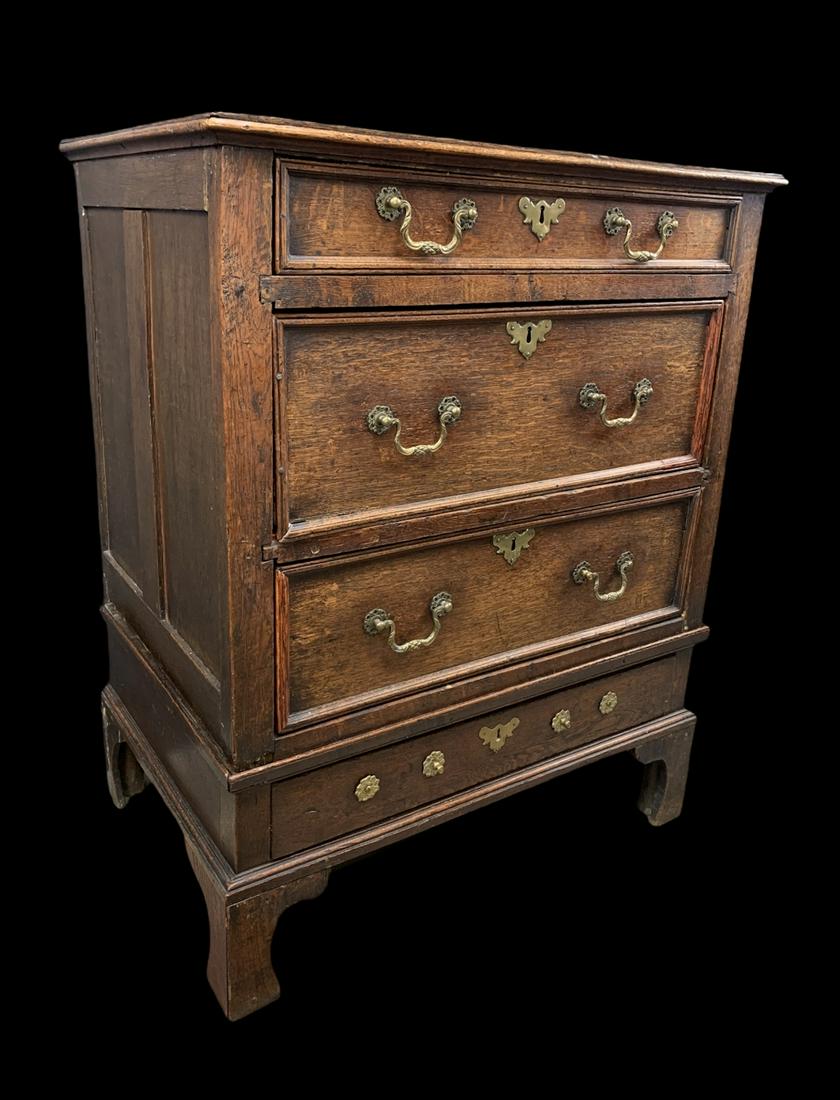 18th C English Oak Chest Of Drawers, Brass Handles (1 of 8)