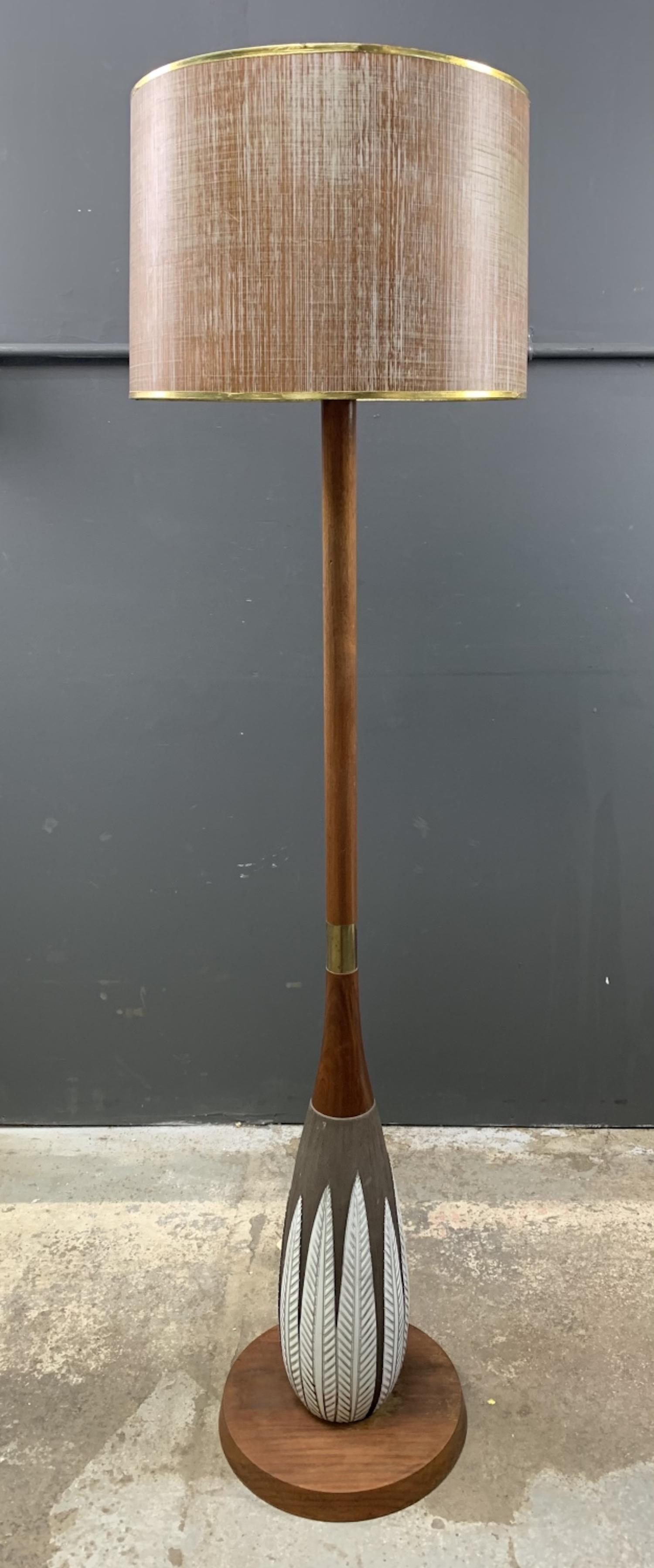 Mid Century Upsala Ekeby Sweden Paprika Floor Lamp: Mid Century Upsala Ekeby Sweden Paprika Floor Lamp. 54 Inches Tall.