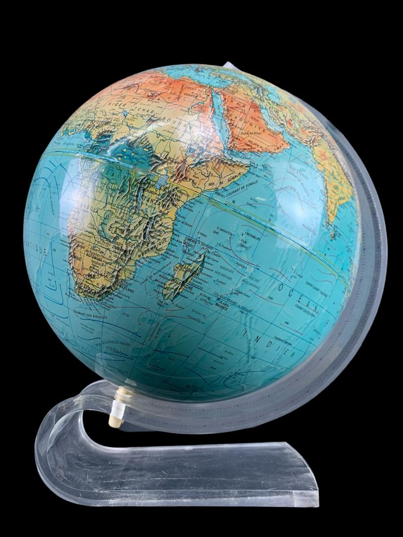Vintage 1972 Scan Globe Havdrup Danmark, Lucite (1 of 4)