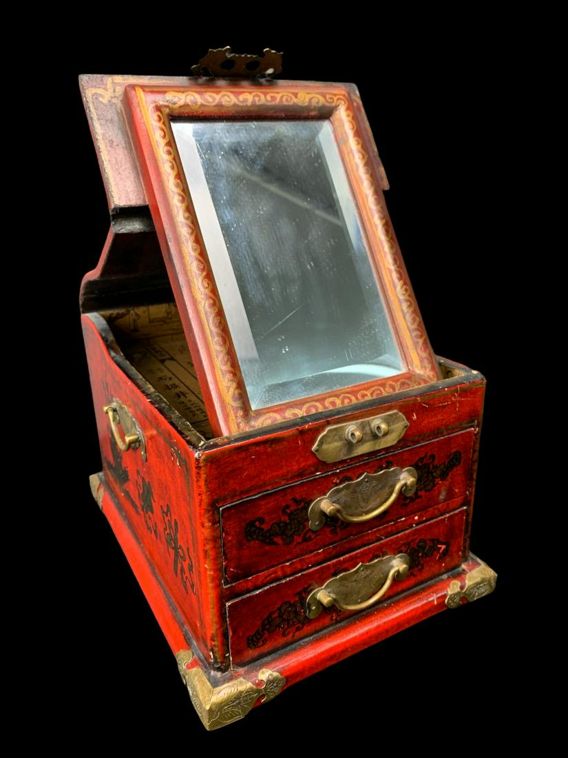 Chinese Or Korean Lacquered Vanity: Chinese Or Korean Lacquered Vanity. 7 H X 8 W X 11 Inches.
