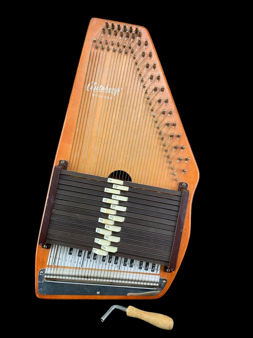 Vintage Oscar Schmidt Autoharp (1 of 5)