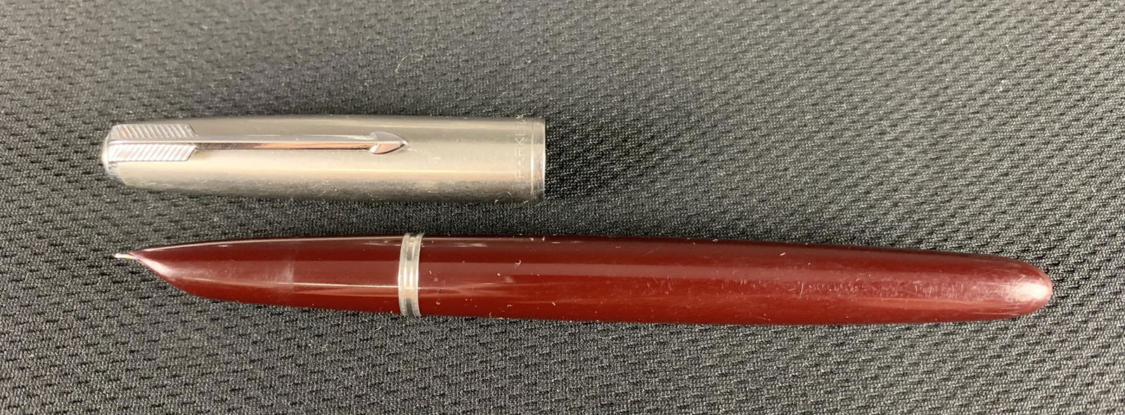 Vintage Parker 51 Burgundy Aeromatic Fountain Pen (1 of 5)