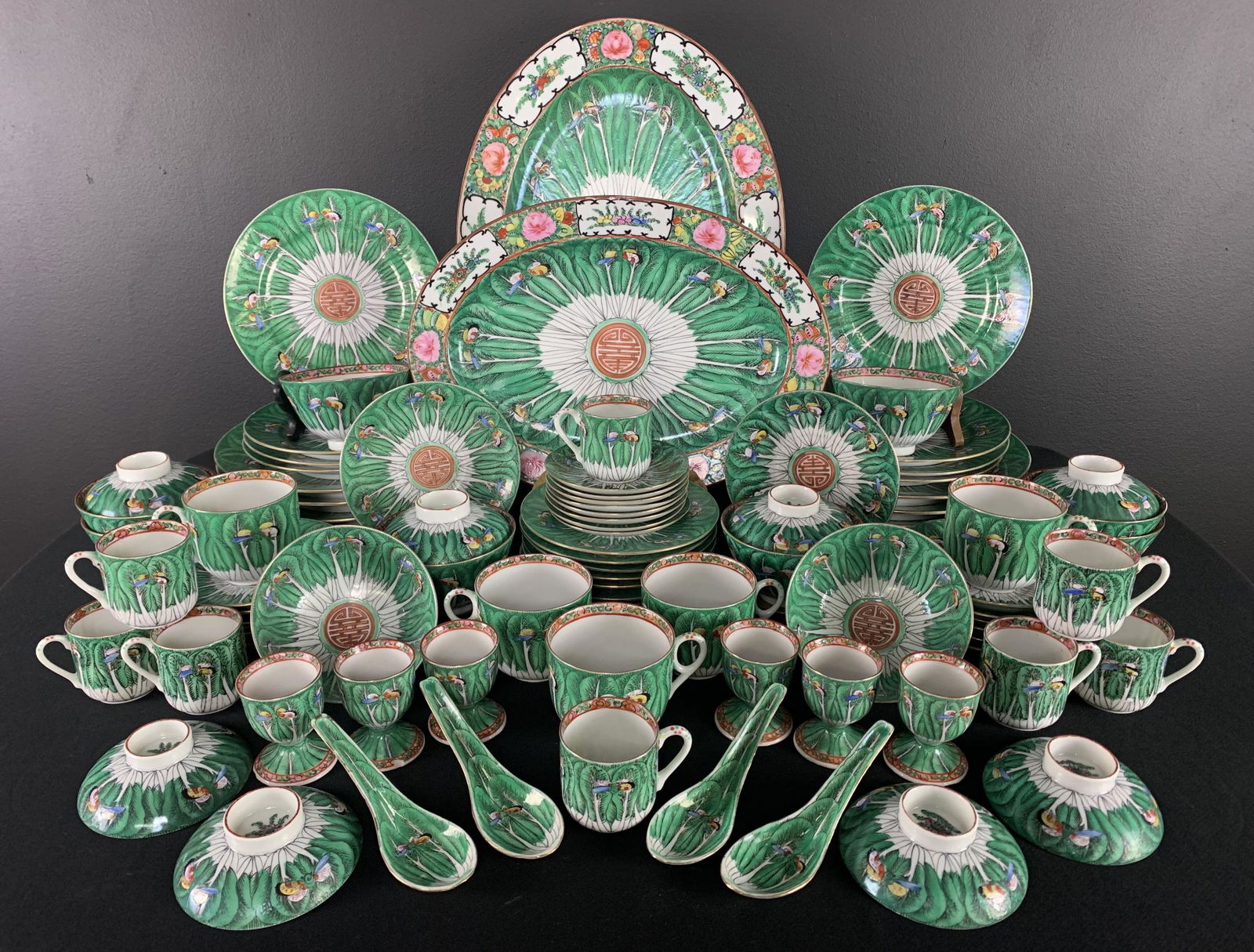 Chinese Export Porcelain Cabbage Leaf Dinner Service (1 of 19)