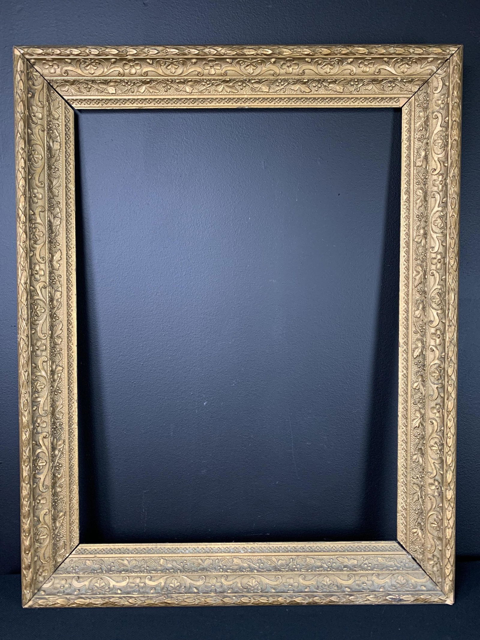 Victorian Gilt Picture Mirror Frame (1 of 5)